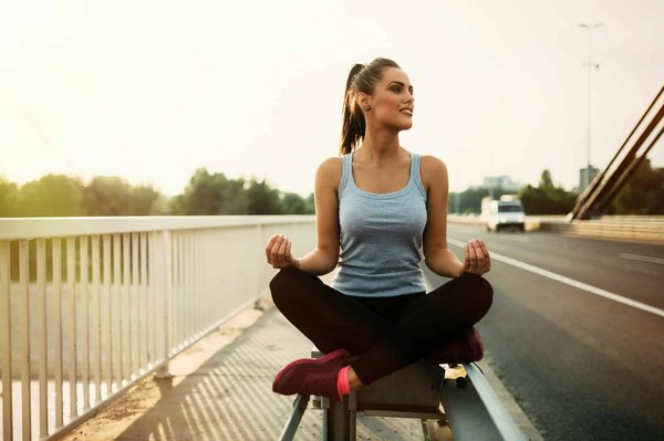 Comment améliorer sa posture pour prévenir les douleurs cervicales ?